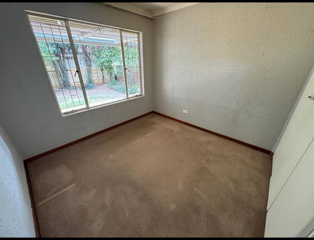 3 BEDROOM TOWNHOUSE FOR SALE IN GLEN MARAIS